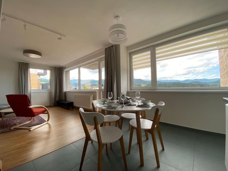 New Flat With A Mountain View, Garage Parking Apartment Banska Bystrica Ngoại thất bức ảnh