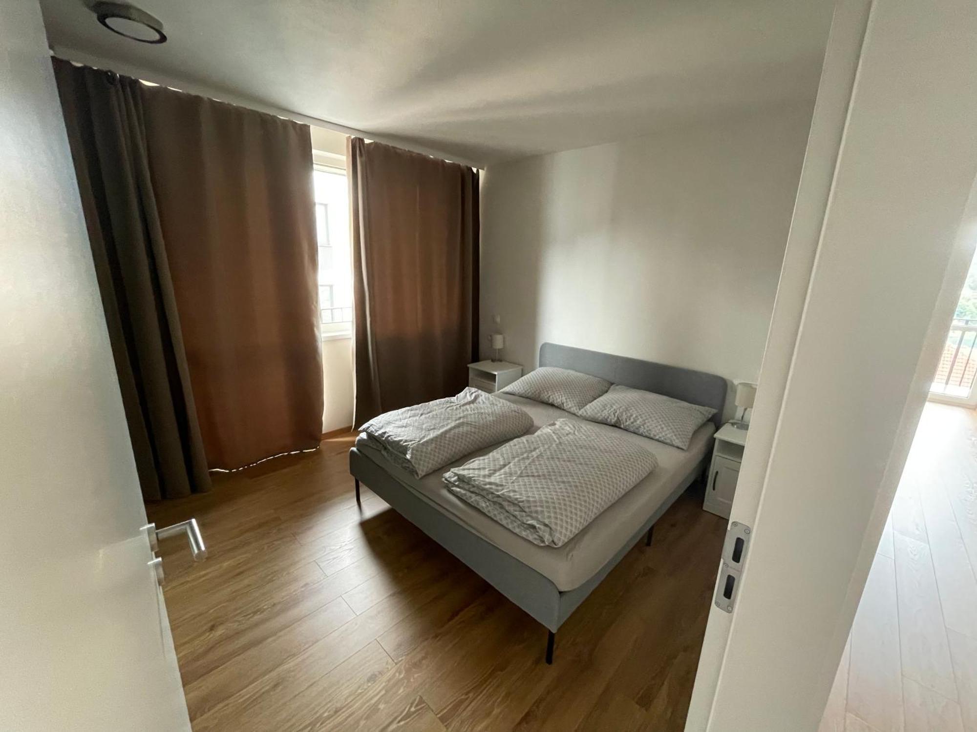 New Flat With A Mountain View, Garage Parking Apartment Banska Bystrica Ngoại thất bức ảnh