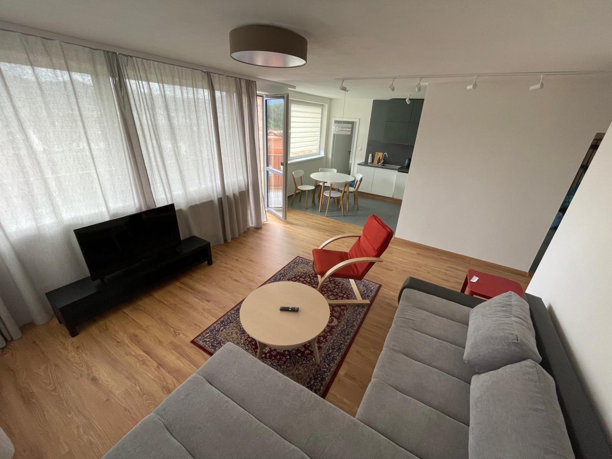 New Flat With A Mountain View, Garage Parking Apartment Banska Bystrica Ngoại thất bức ảnh