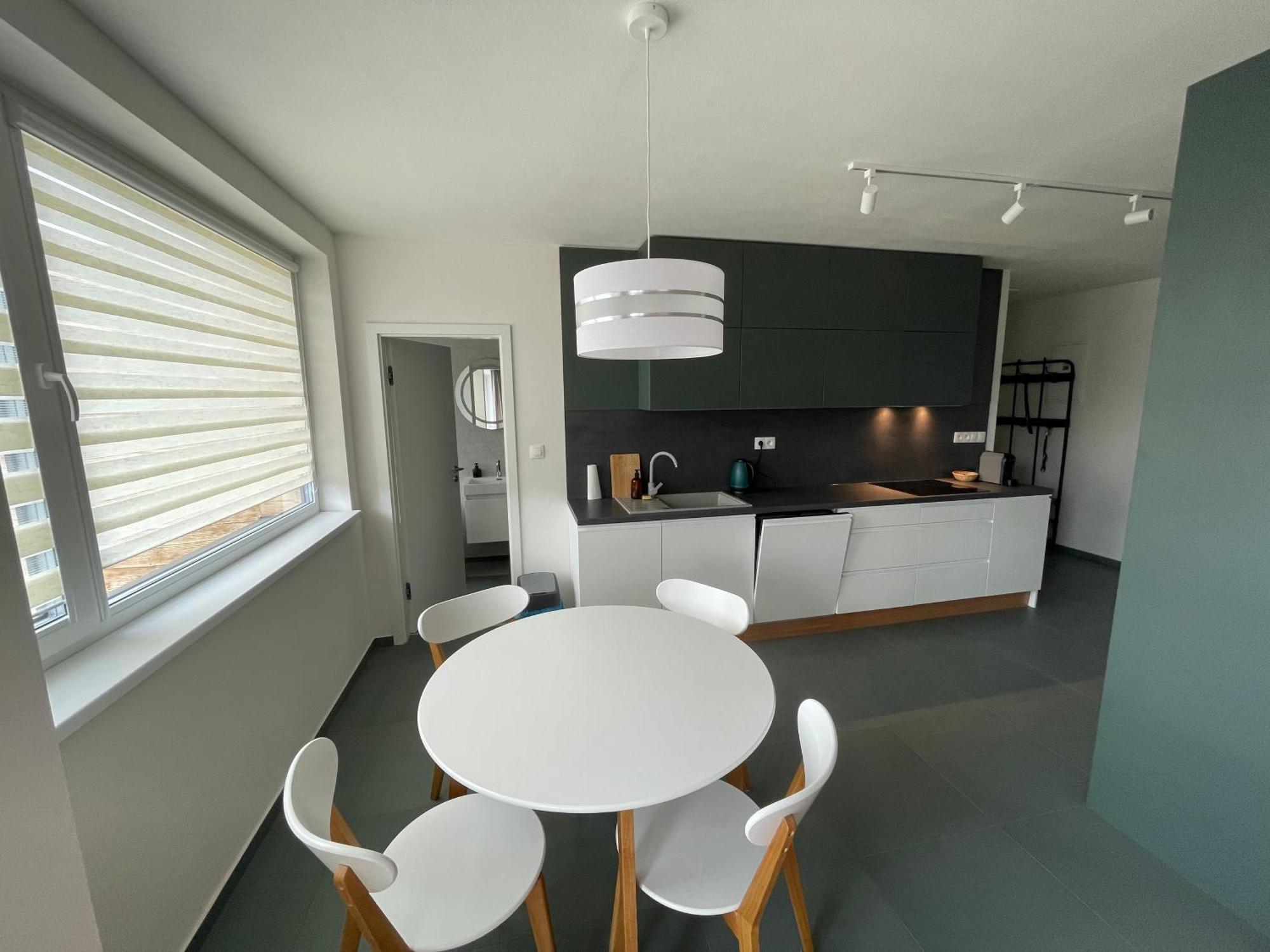 New Flat With A Mountain View, Garage Parking Apartment Banska Bystrica Ngoại thất bức ảnh